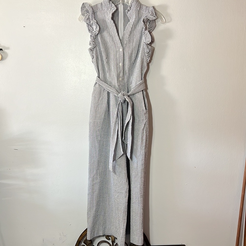 1901 Seesucker Cropped Wide Leg Jumpsuit - Picture 4 of 8